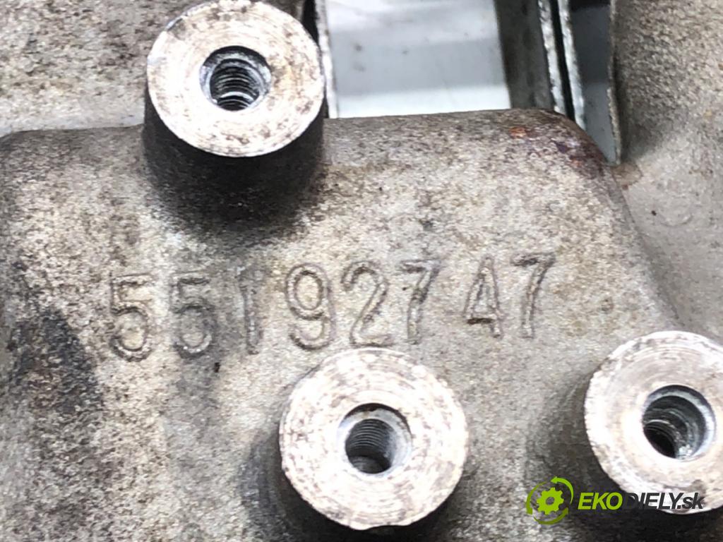 OPEL ZAFIRA / ZAFIRA FAMILY B (A05) 2005 - 2019    1.9 CDTI (M75) 74 kW [100 KM] olej napędowy 2005 - 2010  Potrubie sacie, sanie 55192747 (Sacie potrubia)