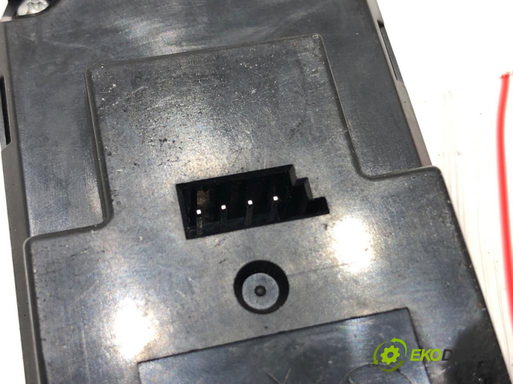 BMW 5 (E60) 2001 - 2010    530 d 160 kW [218 KM] olej napędowy 2002 - 2005  Prepínač okien 373200BA (Prepínače, spínače, tlačidlá a ovládače kúrenia)