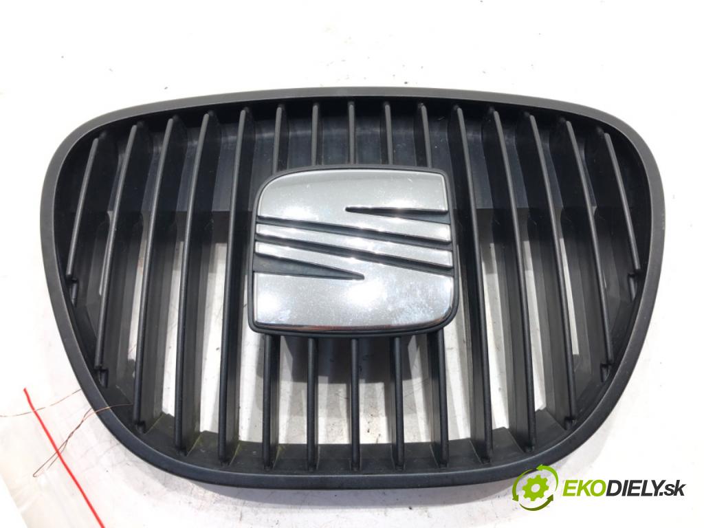 SEAT IBIZA III (6L1) 2002 - 2009    1.2 12V 51 kW [70 KM] benzyna 2006 - 2009  mřížka maska 6L0853654 (Mřížky (masky) chladičů)