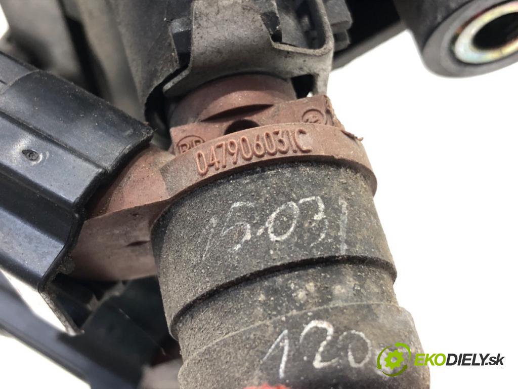 SKODA FABIA I Combi (6Y5) 2000 - 2007    1.4 50 kW [68 KM] benzyna 2000 - 2003  Lišta vstrekovacia 047133319S (Vstrekovacie lišty)