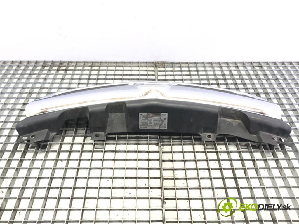 OPEL ZAFIRA B Nadwozie pełne/minivan (A05) 2005 - 2015    1.9 CDTI VAN (M75) 88 kW [120 KM] olej napędowy 2005 - 2015  mřížka maska 13136136 (Mřížky (masky) chladičů)