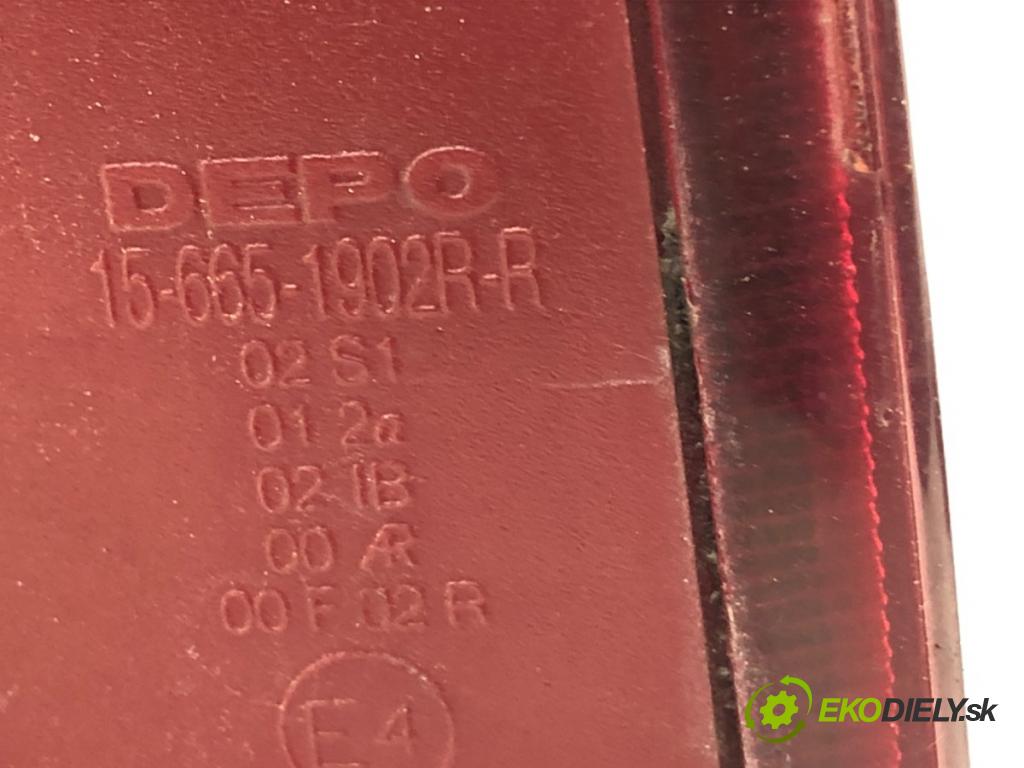 SKODA FABIA I Combi (6Y5) 2000 - 2007    1.4 16V 74 kW [100 KM] benzyna 2000 - 2007  Svetlo pravy zad