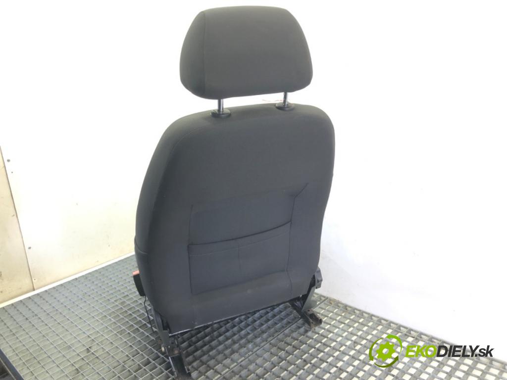 SKODA FABIA I Combi (6Y5) 2000 - 2007    1.4 16V 74 kW [100 KM] benzyna 2000 - 2007  Sedadlo pravy vyhrievané