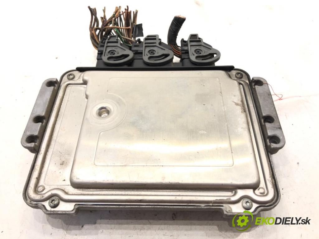 RENAULT MEGANE II (BM0/1_, CM0/1_) 2001 - 2012    1.9 dCi (BM0G, CM0G) 88 kW [120 KM] olej napędowy 2002 - 2008  riadiaca jednotka Motor 0281011549 (Riadiace jednotky)