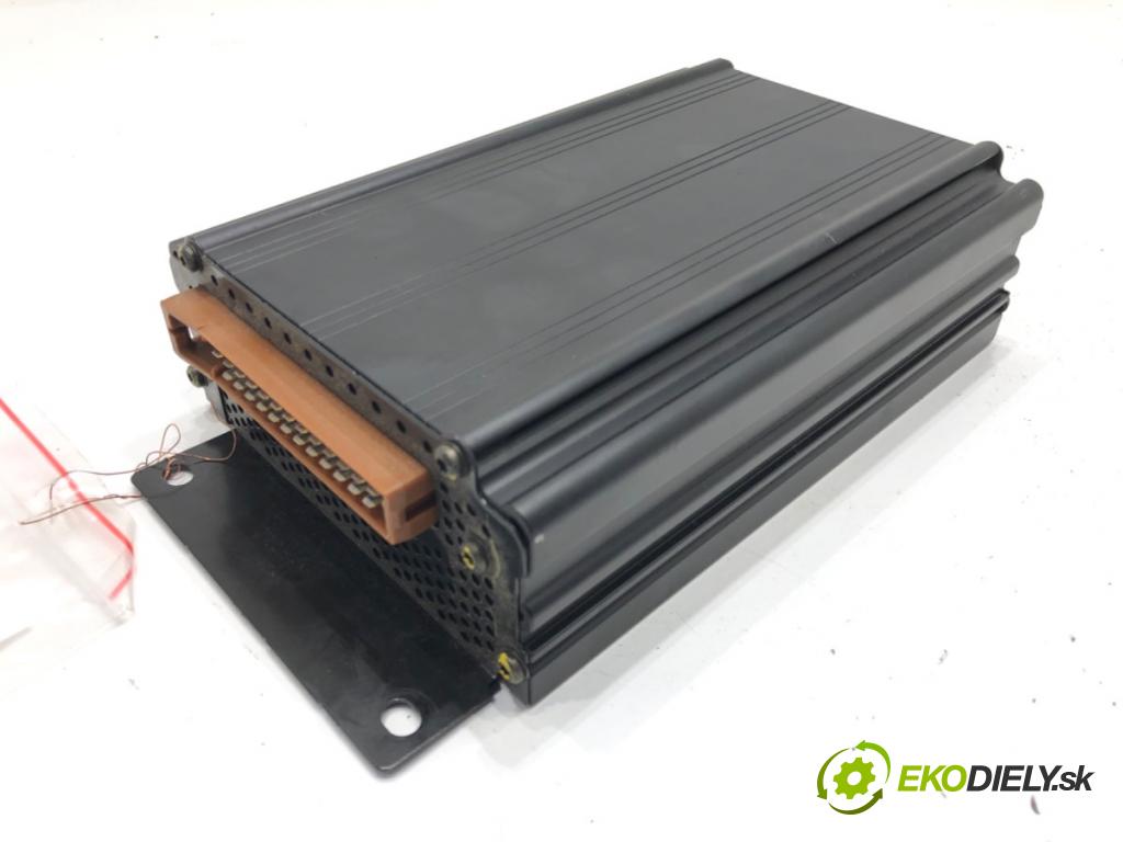 AUDI A4 B6 Avant (8E5) 2000 - 2005    3.0 quattro 162 kW [220 KM] benzyna 2001 - 2004  Zosilňovač 355019 (Zosilňovače)