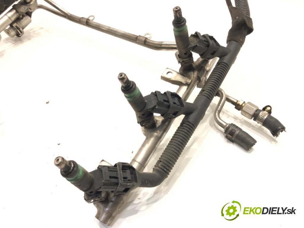 AUDI A4 B6 Avant (8E5) 2000 - 2005    3.0 quattro 162 kW [220 KM] benzyna 2001 - 2004  Lišta vstrekovacia 06C133551 0280160575 (Vstrekovacie lišty)