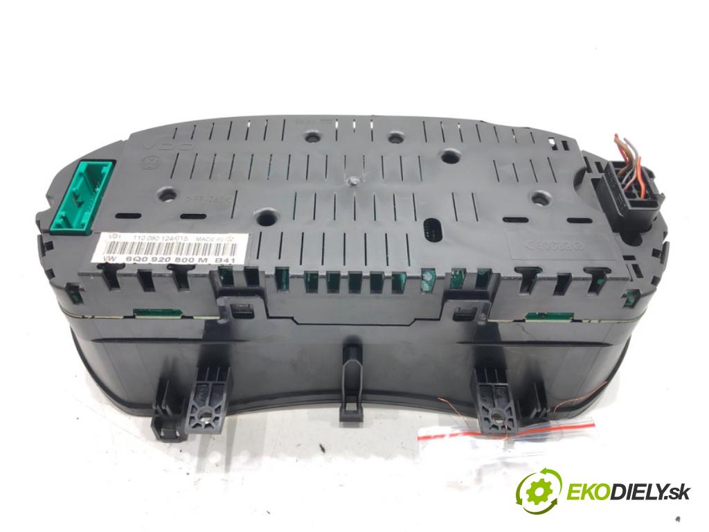 VW POLO (9N_, 9A_) 2001 - 2014    1.4 TDI 55 kW [75 KM] olej napędowy 2001 - 2005  Prístrojovka 6Q0920800M (Prístrojové dosky, displeje)