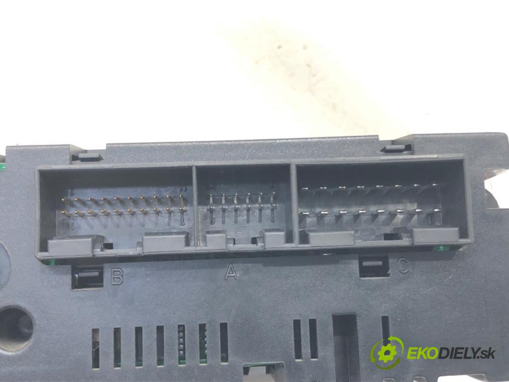 SEAT IBIZA III (6L1) 2002 - 2009    1.9 SDI 47 kW [64 KM] olej napędowy 2002 - 2005  Panel ovládania kúrenia 6L0820043A (Prepínače, spínače, tlačidlá a ovládače kúrenia)