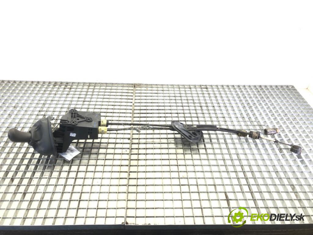 RENAULT SCÉNIC II (JM0/1_) 2003 - 2010    1.5 dCi (JM0F) 60 kW [82 KM] olej napędowy 2003 - 2006  Kulisa 8200326372 (Rýchlostné páky / kulisy)