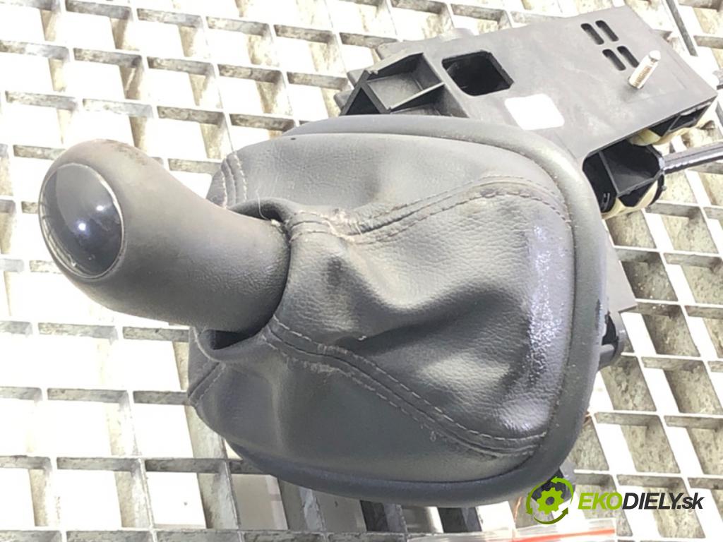 RENAULT SCÉNIC II (JM0/1_) 2003 - 2010    1.5 dCi (JM0F) 60 kW [82 KM] olej napędowy 2003 - 2006  Kulisa 8200326372 (Rýchlostné páky / kulisy)