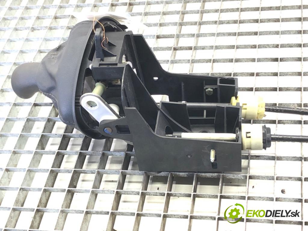 RENAULT SCÉNIC II (JM0/1_) 2003 - 2010    1.5 dCi (JM0F) 60 kW [82 KM] olej napędowy 2003 - 2006  Kulisa 8200326372 (Rýchlostné páky / kulisy)