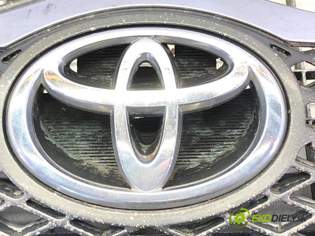 TOYOTA COROLLA (_E12_) 2001 - 2007    2.0 D-4D (CDE120_) 66 kW [90 KM] olej napędowy 2002 - 2006  mřížka maska  (Mřížky (masky) chladičů)