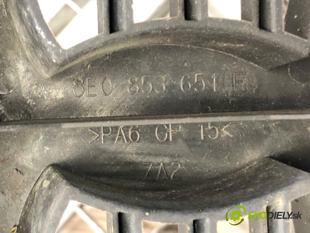 AUDI A4 B6 Avant (8E5) 2000 - 2005    1.9 TDI 96 kW [130 KM] olej napędowy 2001 - 2004  mřížka maska  (Mřížky (masky) chladičů)