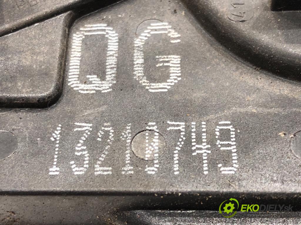 OPEL ASTRA H GTC (A04) 2005 - 2010    1.9 CDTi (L08) 110 kW [150 KM] olej napędowy 2005 - 2010  zámok dveře pravý přední část 13210749