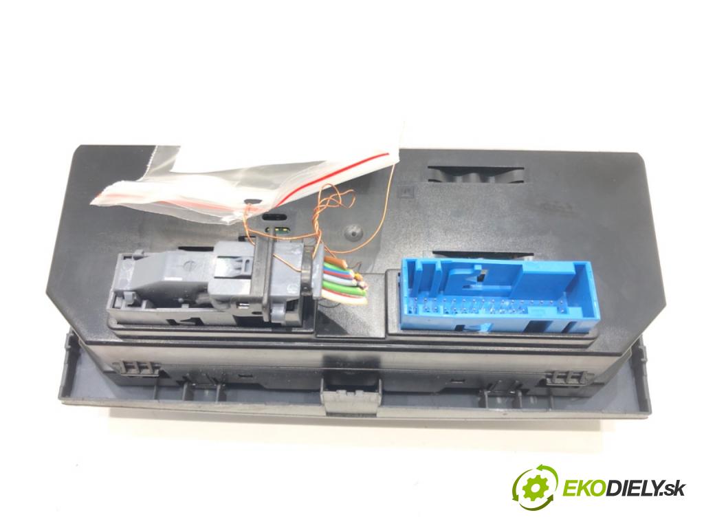 OPEL ASTRA H GTC (A04) 2005 - 2010    1.9 CDTi (L08) 110 kW [150 KM] olej napędowy 2005 - 2010  Panel ovládania kúrenia 13274233 (Prepínače, spínače, tlačidlá a ovládače kúrenia)