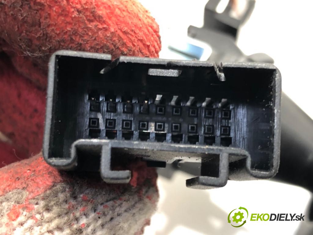 OPEL ASTRA H GTC (A04) 2005 - 2010    1.9 CDTi (L08) 110 kW [150 KM] olej napędowy 2005 - 2010  zpětné zrcátko vnitřní 13253546 (Světla vnitřní)