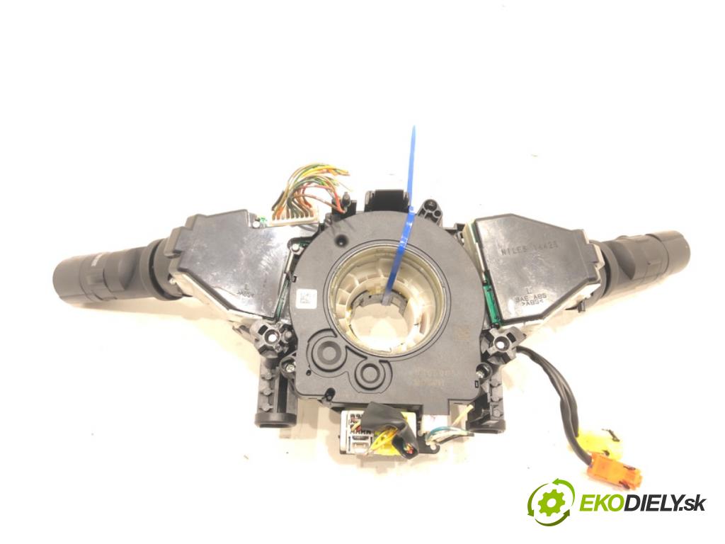 NISSAN QASHQAI / QASHQAI +2 I (J10, NJ10, JJ10E) 2006 - 2014    2.0 104 kW [141 KM] benzyna 2007 - 2013  Prepínač kombinovaný 47945JD000 (Prepínače, spínače, tlačidlá a ovládače kúrenia)
