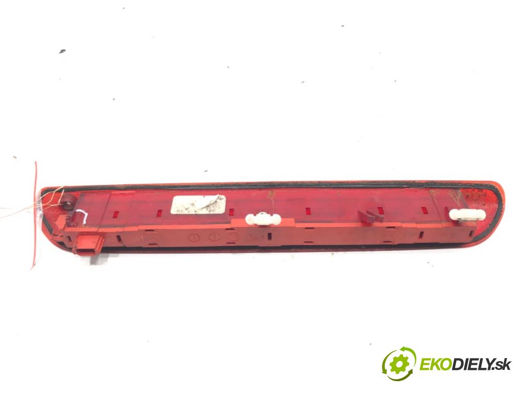SKODA OCTAVIA I Combi (1U5) 1998 - 2010    ---  Svetlo Svetlo brzdových svetiel Combi 1U9945097B