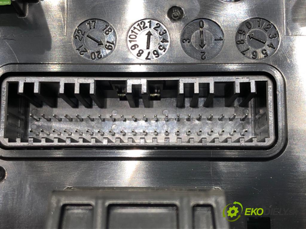 KIA CEED Sportswagon (CD) 2018 - 2022    1.4 T-GDI 103 kW [140 KM] benzyna 2018 - 2022  Panel ovládania kúrenia 97250-J7201 (Prepínače, spínače, tlačidlá a ovládače kúrenia)