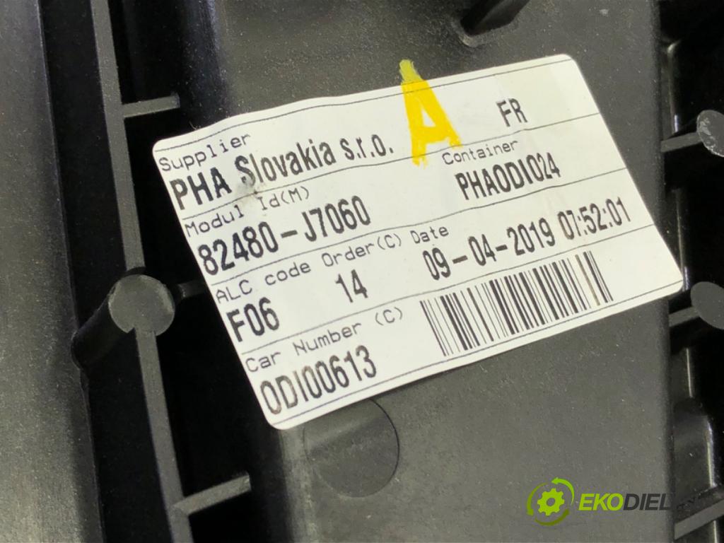 KIA CEED Sportswagon (CD) 2018 - 2022    1.4 T-GDI 103 kW [140 KM] benzyna 2018 - 2022  mechanismus okna pravý přední část 82480-J7060