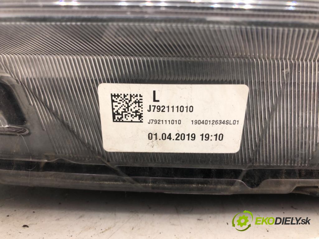 KIA CEED Sportswagon (CD) 2018 - 2022    1.4 T-GDI 103 kW [140 KM] benzyna 2018 - 2022  Svetlomet ľavy predný J792111010 92101-J7XXX