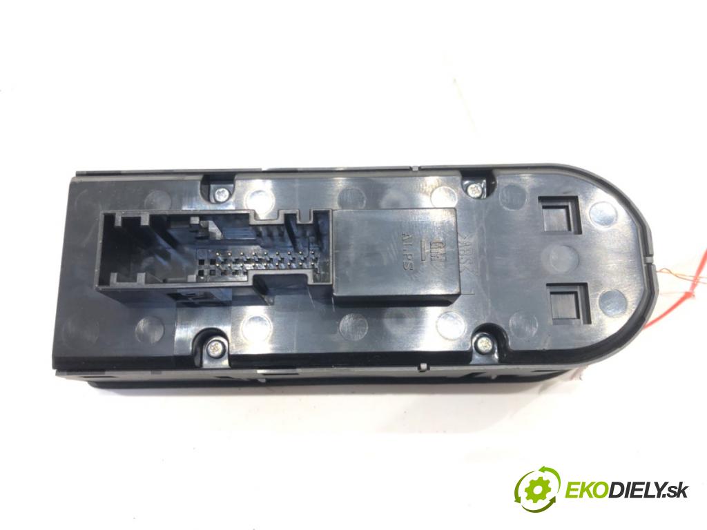 OPEL ZAFIRA B Nadwozie pełne/minivan (A05) 2005 - 2015    1.9 CDTI VAN (M75) 88 kW [120 KM] olej napędowy 2005 - 2015  Prepínač okien 13228699 (Prepínače, spínače, tlačidlá a ovládače kúrenia)