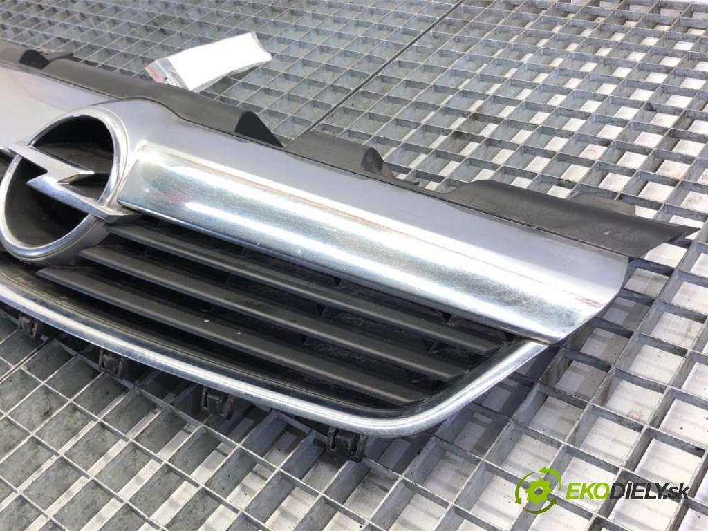 OPEL ZAFIRA B Nadwozie pełne/minivan (A05) 2005 - 2015    1.9 CDTI VAN (M75) 88 kW [120 KM] olej napędowy 2005 - 2015  mřížka maska 13157590 (Mřížky (masky) chladičů)