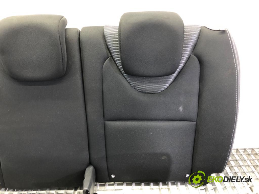 RENAULT CLIO IV (BH_) 2012 - 2022    1.2 16V 54 kW [73 KM] benzyna 2012 - 2022  Sedadlo druhý rad