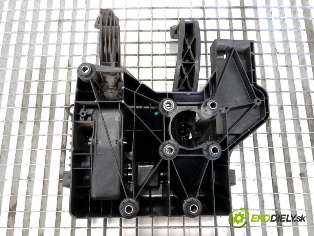 FIAT DUCATO Autobus (250_) 2006 - 2022    130 Multijet 2,3 D 96 kW [131 KM] olej napędowy 2011 - 2022  PEDÁL:  (Pedále)