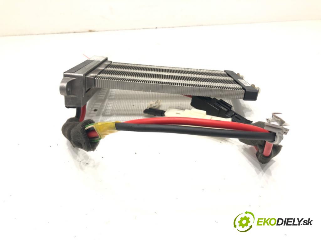 MAZDA 3 (BK) 2003 - 2009    1.6 DI Turbo 80 kW [109 KM] olej napędowy 2004 - 2009  topné těleso radiátor topení elektrická GA931BP8F-02 (Radiátory topení)