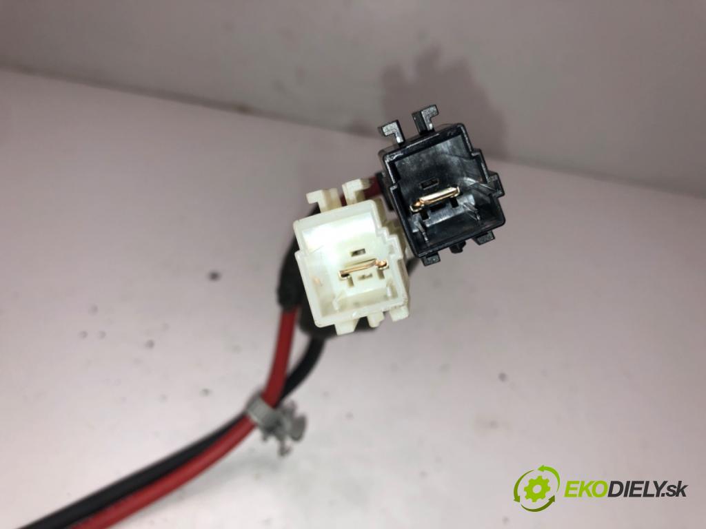 MAZDA 3 (BK) 2003 - 2009    1.6 DI Turbo 80 kW [109 KM] olej napędowy 2004 - 2009  topné těleso radiátor topení elektrická GA931BP8F-02 (Radiátory topení)