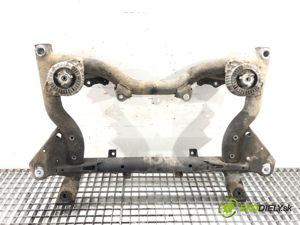 MERCEDES-BENZ KLASA C (W204) 2007 - 2015    C 200 CDI (204.001) 100 kW [136 KM] olej napędowy 2009 - 2014  výztuha pod motor  (Výztuhy přední)