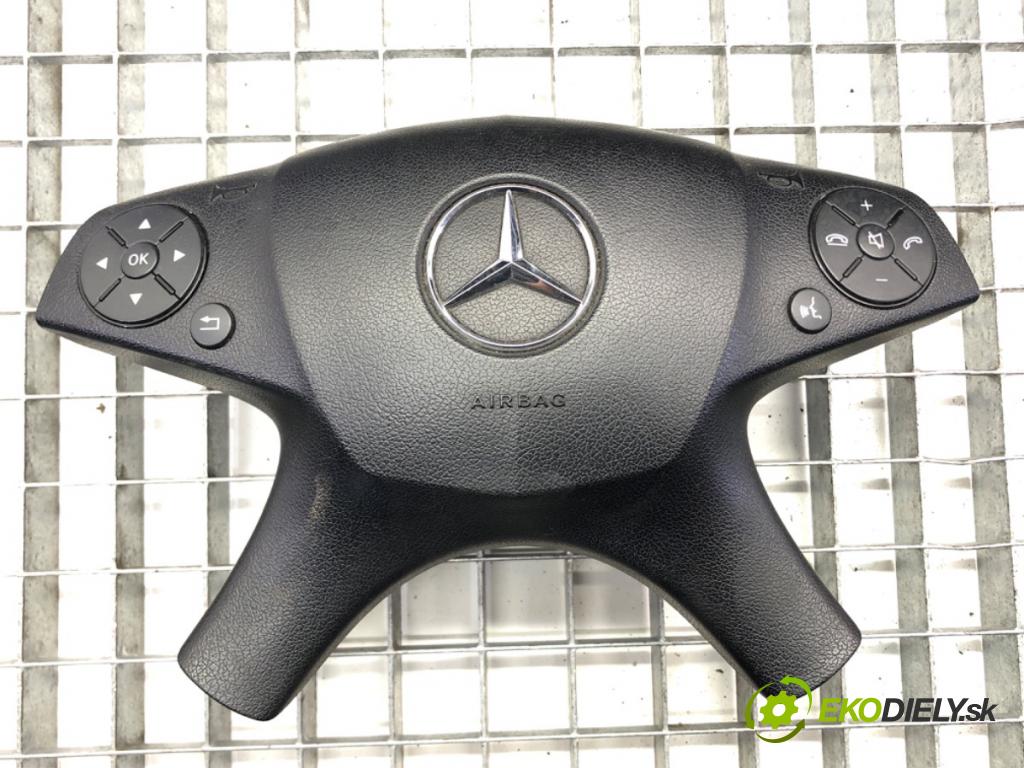 MERCEDES-BENZ KLASA C (W204) 2007 - 2015    C 200 CDI (204.001) 100 kW [136 KM] olej napędowy 2009 - 2014  Palubná doska AirBag spolujazdca volantu koleno: 2048600202 2048601902