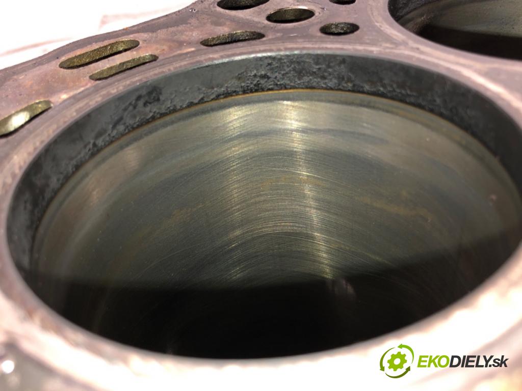 MERCEDES-BENZ KLASA C (W204) 2007 - 2015    C 200 CDI (204.001) 100 kW [136 KM] olej napędowy 2009 - 2014  blok Motor R6510110801 (Blok motora)