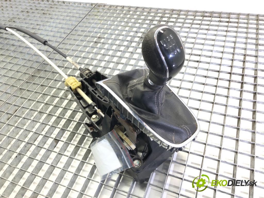 OPEL ASTRA J (P10) 2009 - 2015    1.6 Turbo (68) 132 kW [180 KM] benzyna 2009 - 2015  Kulisa 55563829 (Rýchlostné páky / kulisy)