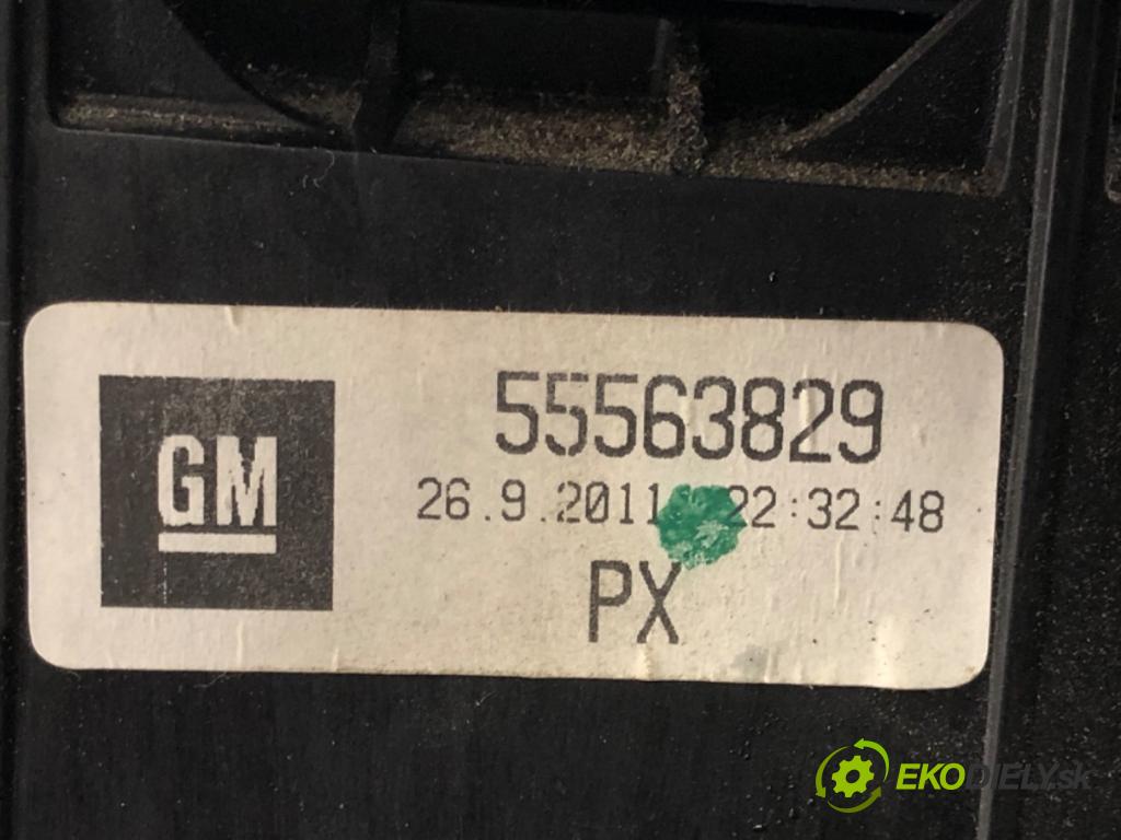 OPEL ASTRA J (P10) 2009 - 2015    1.6 Turbo (68) 132 kW [180 KM] benzyna 2009 - 2015  Kulisa 55563829 (Rýchlostné páky / kulisy)