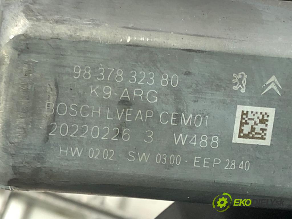 TOYOTA PROACE CITY VERSO nadwozie wielkoprzestrzenne (MPV) 2019 - 2022    1.5 D-4D 130 (BKYMA) 96 kW [131 KM] olej napędowy 2019 - 2022  mechanismus okna levý zadní část 9837832380