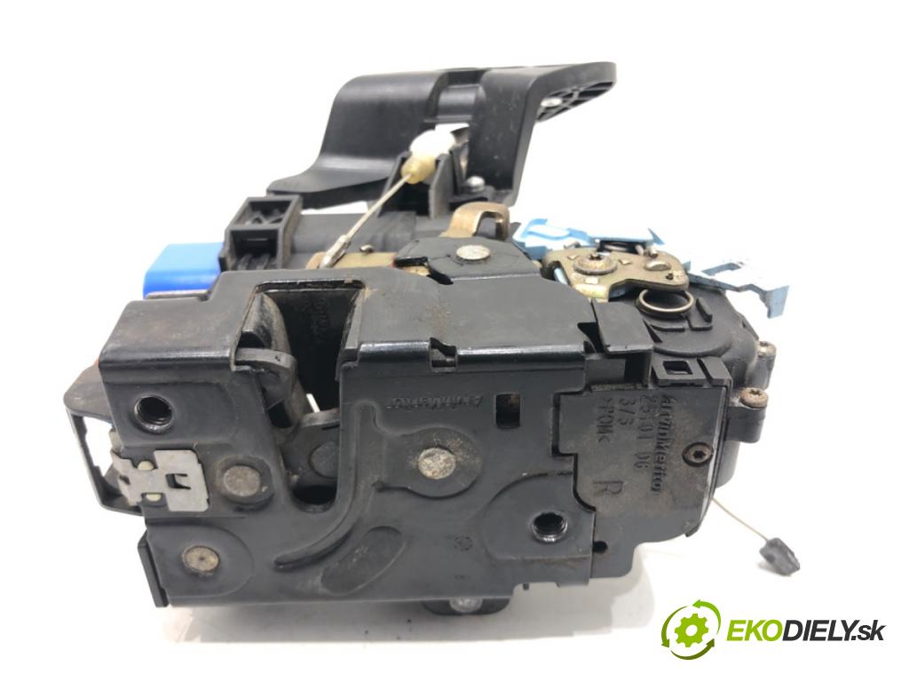 VW TOUAREG (7LA, 7L6, 7L7) 2002 - 2013    3.0 V6 TDI 165 kW [225 KM] olej napędowy 2004 - 2010  zámok dveře pravý přední část 3D1837016