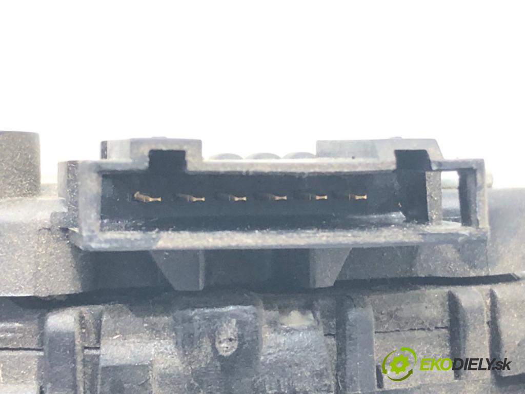 VW TOUAREG (7LA, 7L6, 7L7) 2002 - 2013    3.0 V6 TDI 165 kW [225 KM] olej napędowy 2004 - 2010  Potenciometer plynu 7L0723507B (Pedále)