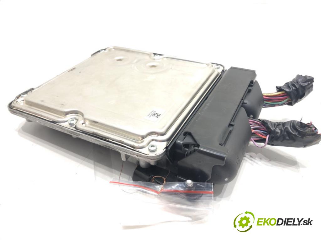 AUDI A4 B8 Avant (8K5) 2007 - 2015    2.0 TDI 100 kW [136 KM] olej napędowy 2008 - 2015  riadiaca jednotka Motor 0281015319 03L906022JP (Riadiace jednotky)