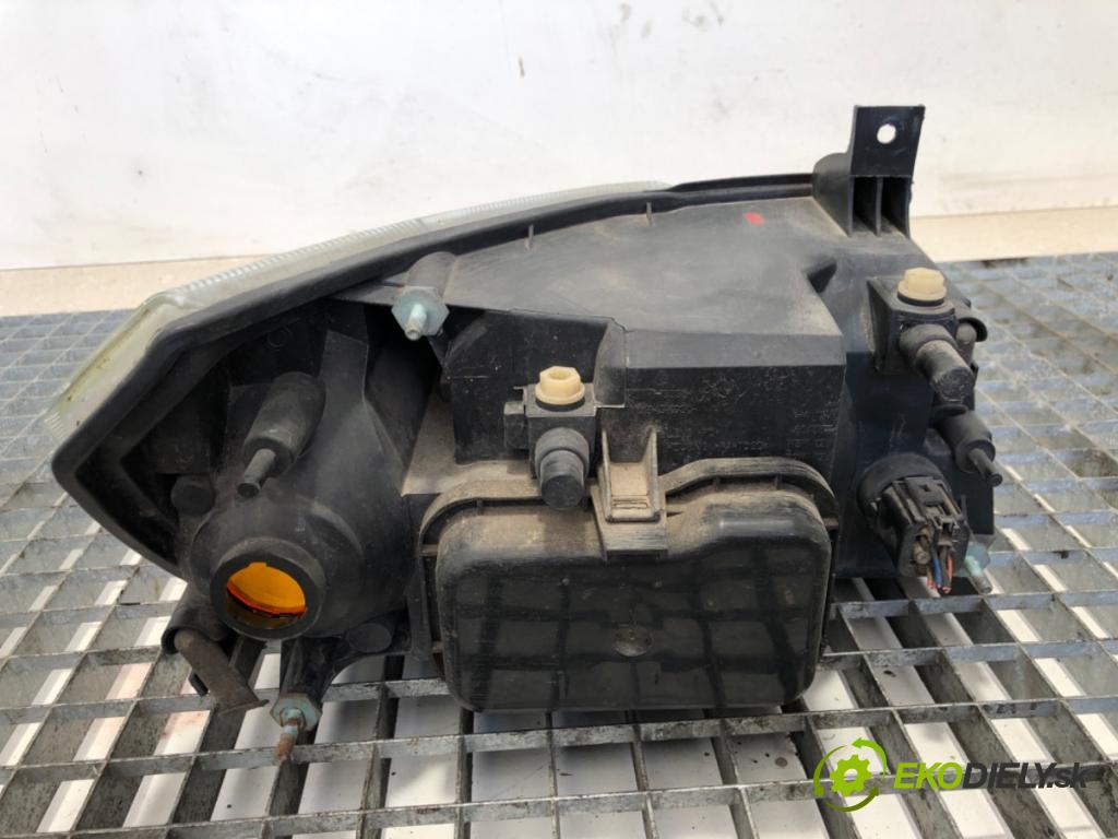 FORD TRANSIT Autobus (FD_ _, FB_ _, FS_ _, FZ_ _, FC_ _) 2000 - 2006    2.0 DI (F_E_, F_F_, F_G_) 63 kW [86 KM] olej napędowy 2000 - 2006  Svetlomet ľavy predný YC15-13W030