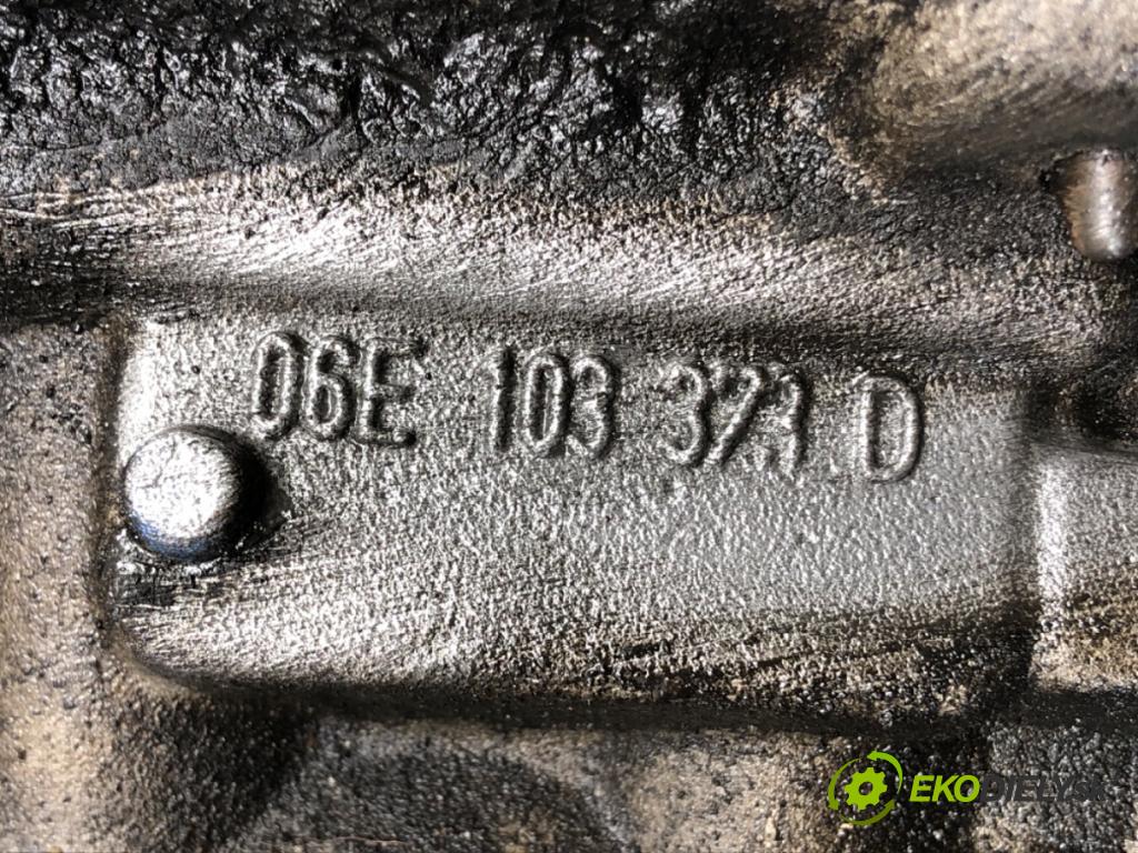 AUDI A6 C6 Avant (4F5) 2004 - 2011    2.4 130 kW [177 KM] benzyna 2005 - 2008  Hlava valcov ľavá strana 06E103373D (Hlavy valcov)