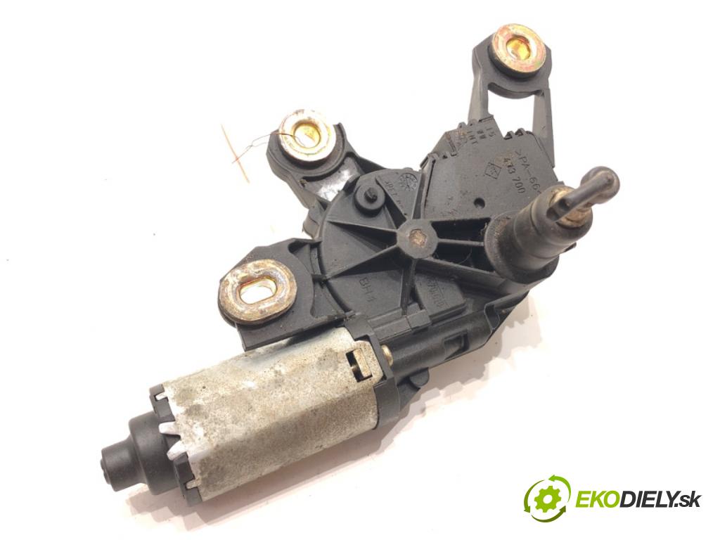 AUDI A6 C6 Avant (4F5) 2004 - 2011    2.4 130 kW [177 KM] benzyna 2005 - 2008  Motor stieračov zad 4F9955711