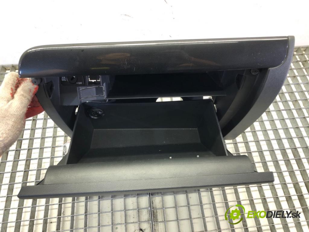 VW JETTA IV (162, 163, AV3, AV2) 2008 - 2022    1.2 TSI 77 kW [105 KM] benzyna 2010 - 2017  Priehradka, kastlík spolujazdca  (Priehradky, kastlíky)