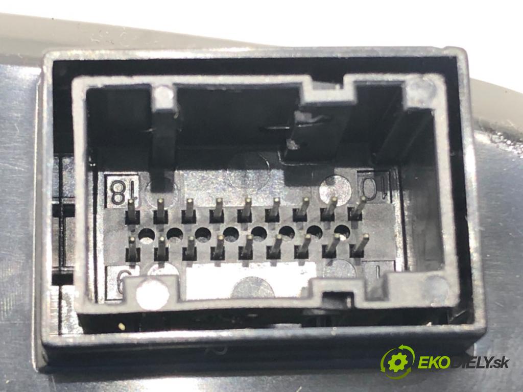 FIAT BRAVO II (198_) 2006 - 2022    1.9 D Multijet (198AXC1B) 110 kW [150 KM] olej napędowy 2007 - 2014  Prístrojovka 55500198 (Prístrojové dosky, displeje)