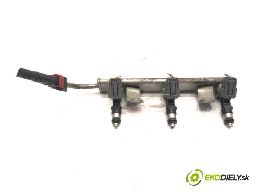 MITSUBISHI MIRAGE / SPACE STAR VI liftback (A0_A) 2012 - 2022    1.0 (A05A) 52 kW [71 KM] benzyna 2012 - 2022  Lišta vstrekovacia 1465A331 (Vstrekovacie lišty)