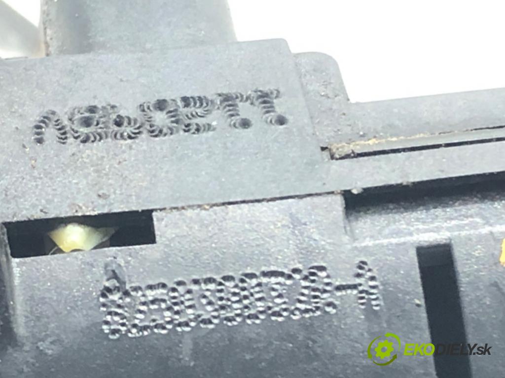 RENAULT SCÉNIC III (JZ0/1_) 2008 - 2022    1.4 16V (JZ0F, JZ1V) 96 kW [131 KM] benzyna 2009 - 2022  zámok dveře levý zadní část 825030032R