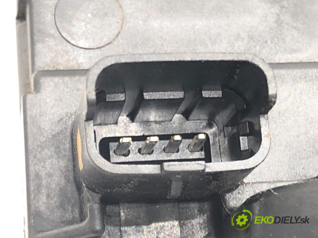 RENAULT SCÉNIC III (JZ0/1_) 2008 - 2022    1.4 16V (JZ0F, JZ1V) 96 kW [131 KM] benzyna 2009 - 2022  zámok dveře pravý přední část