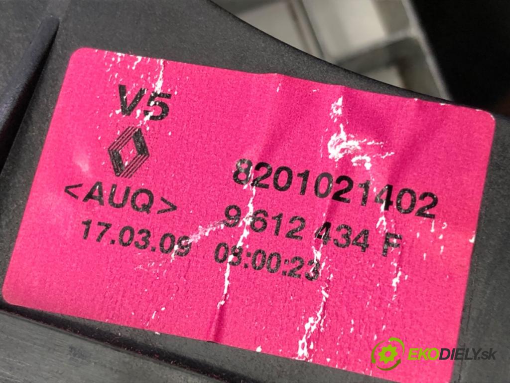 RENAULT SCÉNIC III (JZ0/1_) 2008 - 2022    1.4 16V (JZ0F, JZ1V) 96 kW [131 KM] benzyna 2009 - 2022  Kulisa 8201021402 (Rýchlostné páky / kulisy)