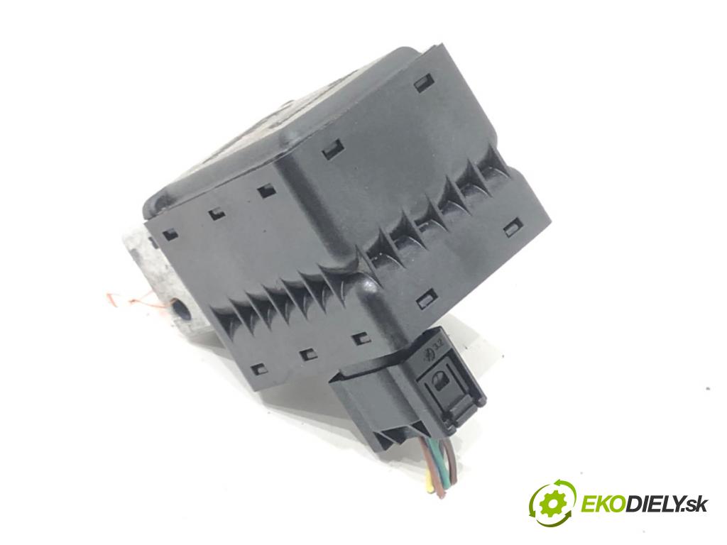 RENAULT SCÉNIC III (JZ0/1_) 2008 - 2022    1.4 16V (JZ0F, JZ1V) 96 kW [131 KM] benzyna 2009 - 2022  blokáda volantu 8200604932 (Ostatné)